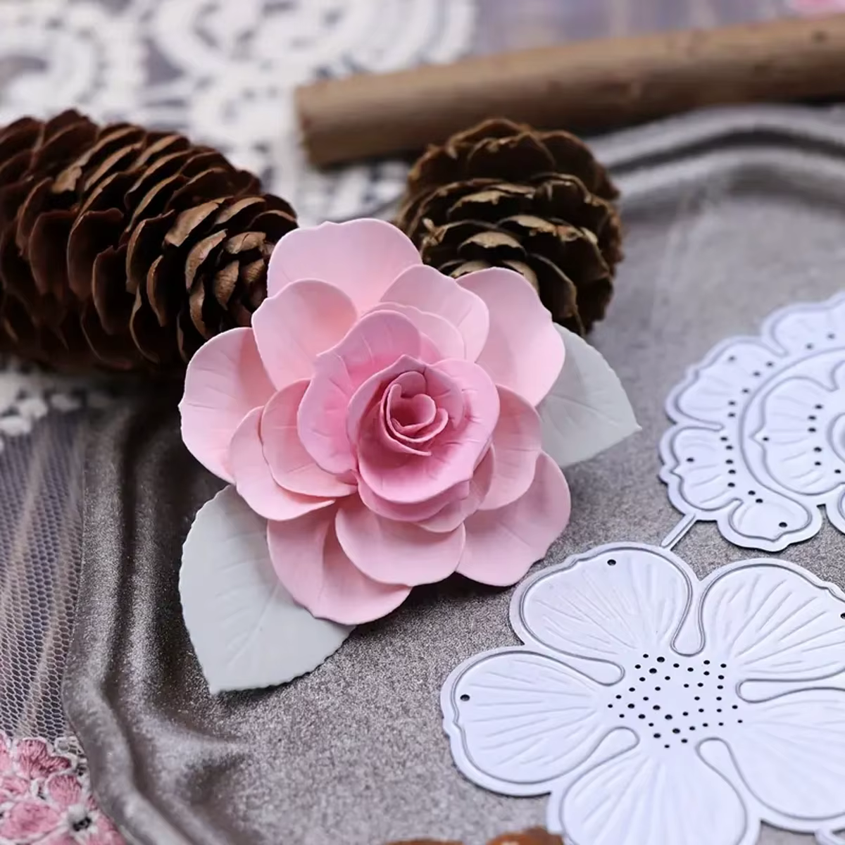 Moule de découpe en métal motif floral pour scrapbooking, décoration d'album photo et création de cartes