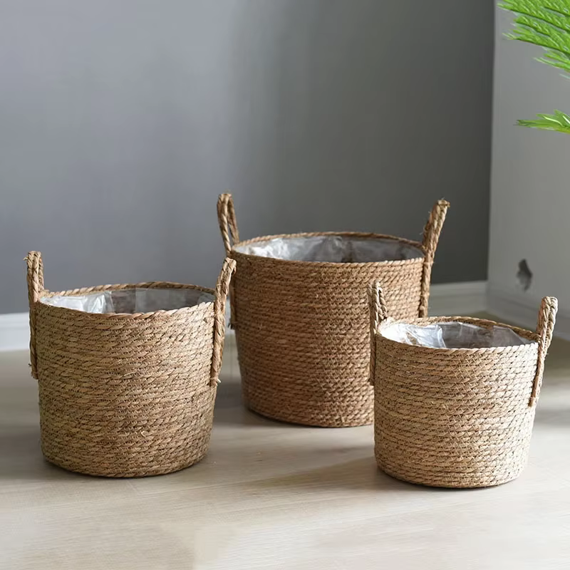 Pot de fleur tissé en paille fait à la main