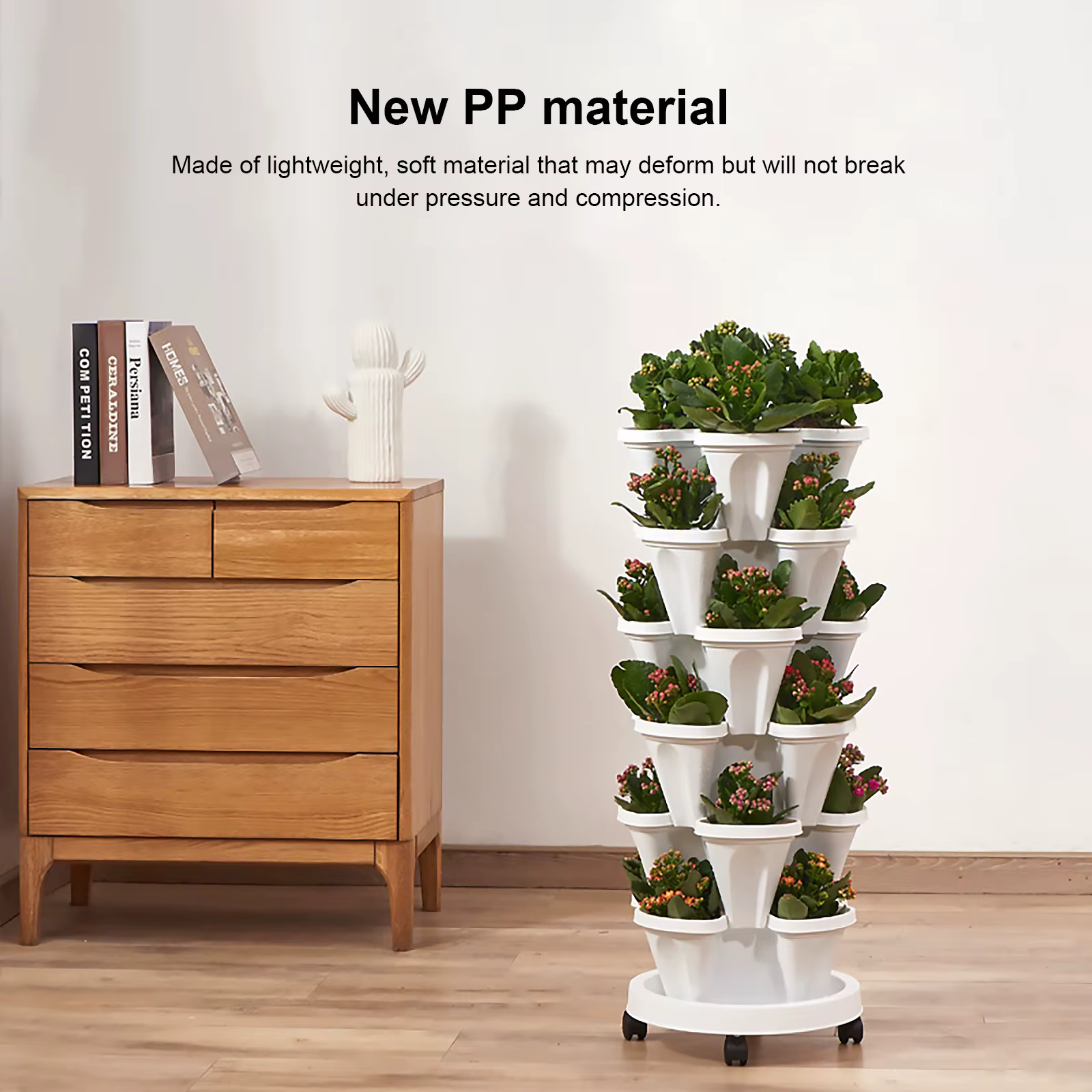Jardinières verticales empilables pour la plantation de fraises dans le jardin