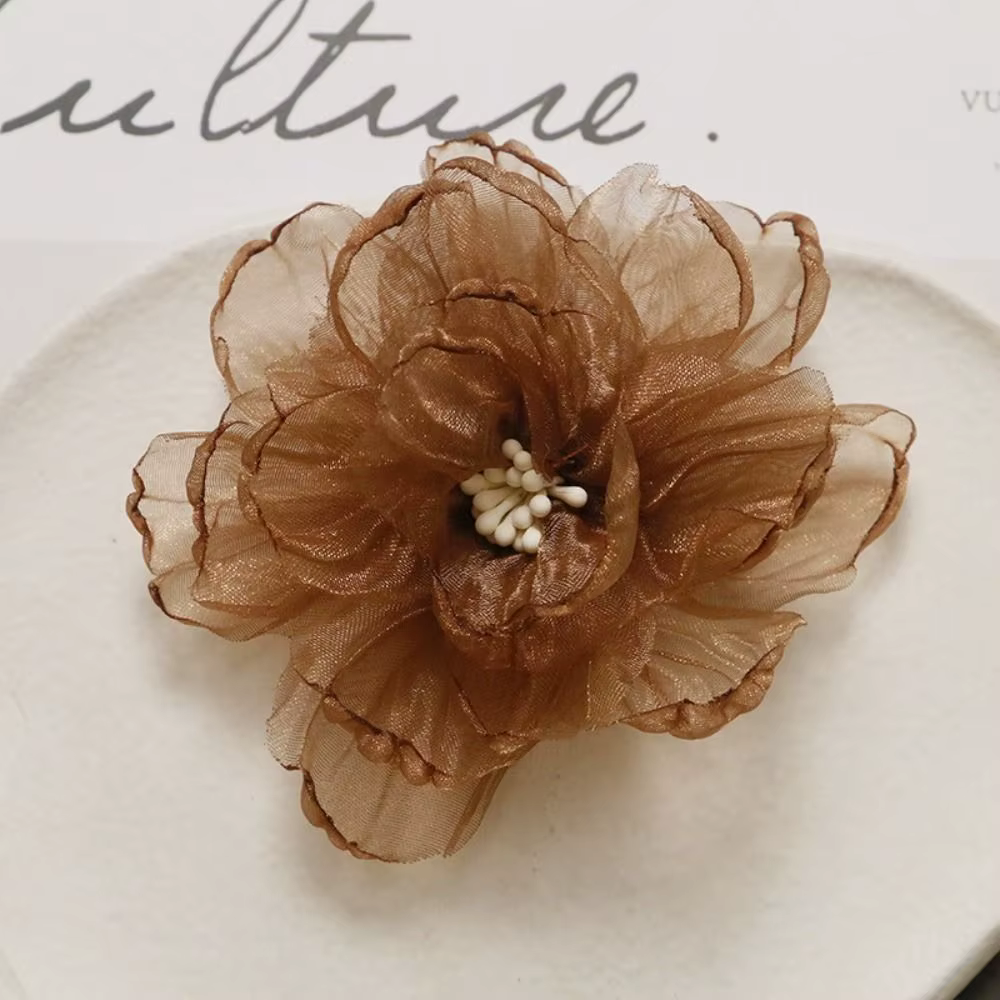 Fleur en tissu faite à la main