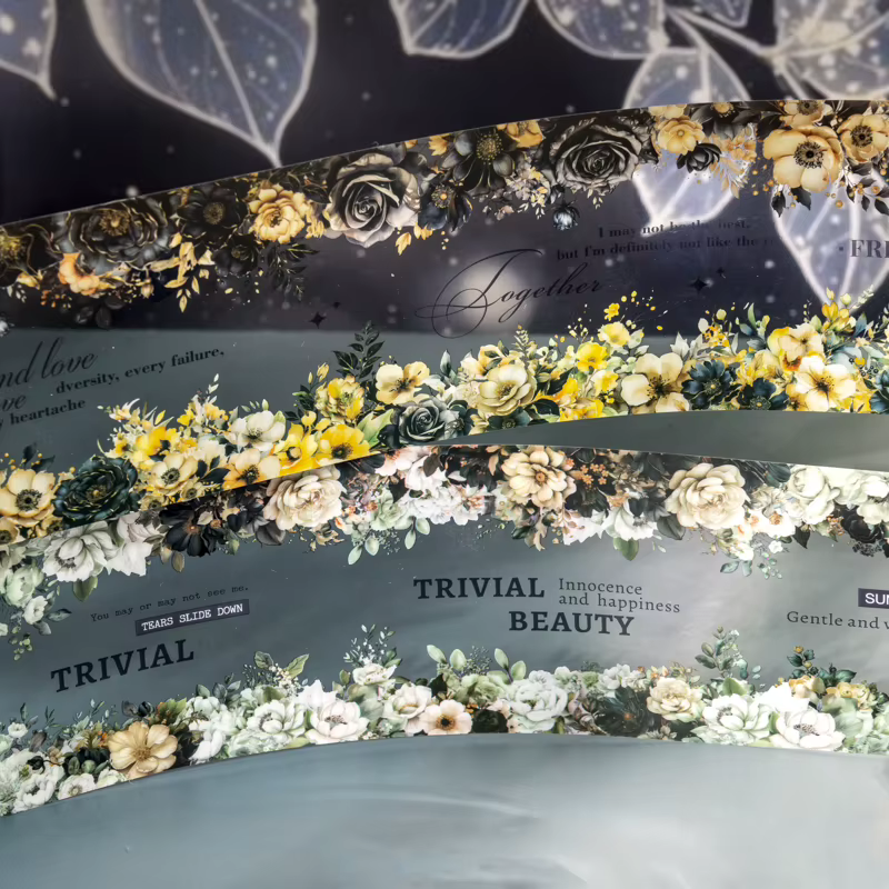 Bande de fleurs floraison dans la nuit sombre