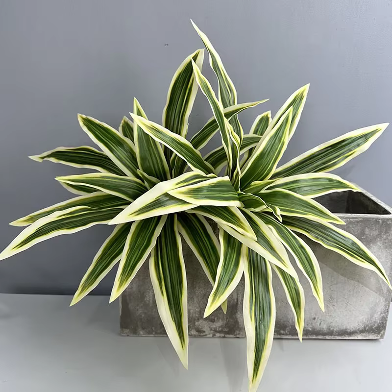 Plantes vertes artificielles en plastique de fer de beauté brésilienne