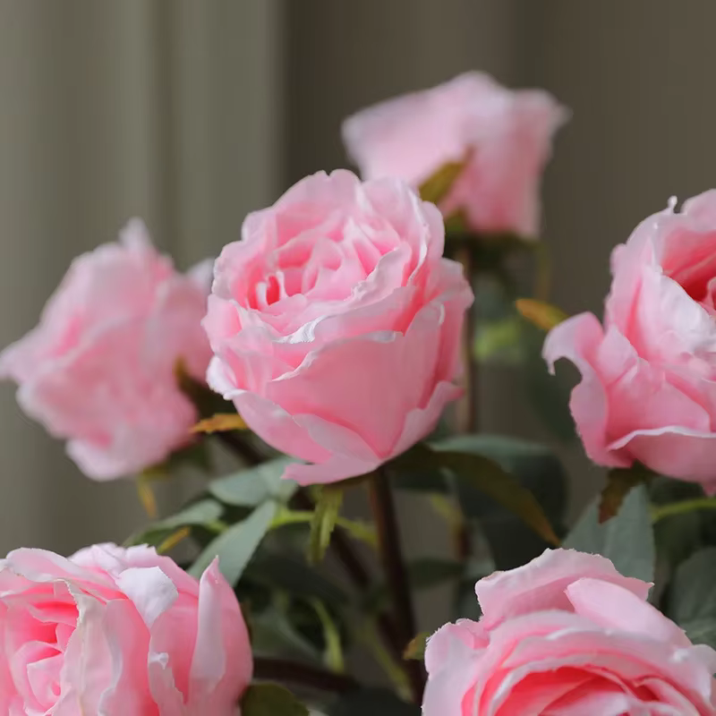 Bouquet de roses artificielles princesse à bord chargé Vintage