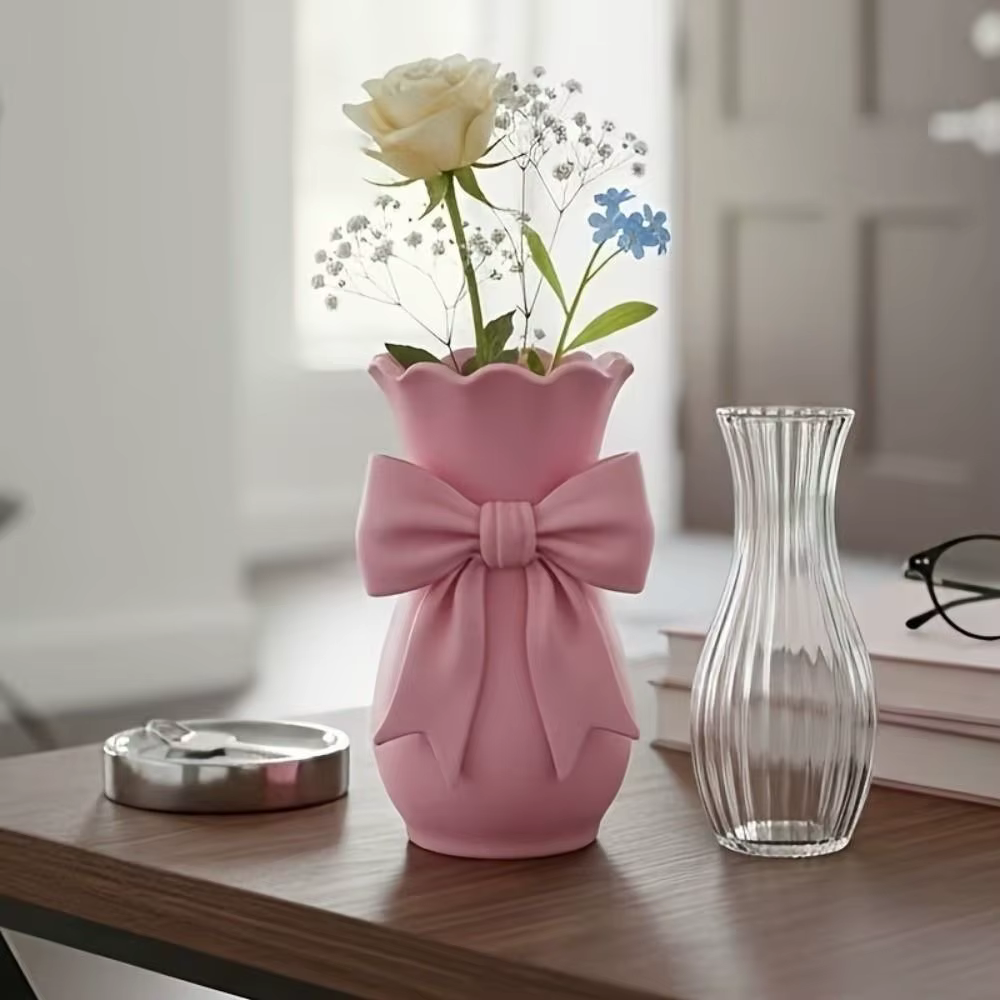 Vases à fleurs en forme de nœud rose au design torsadé