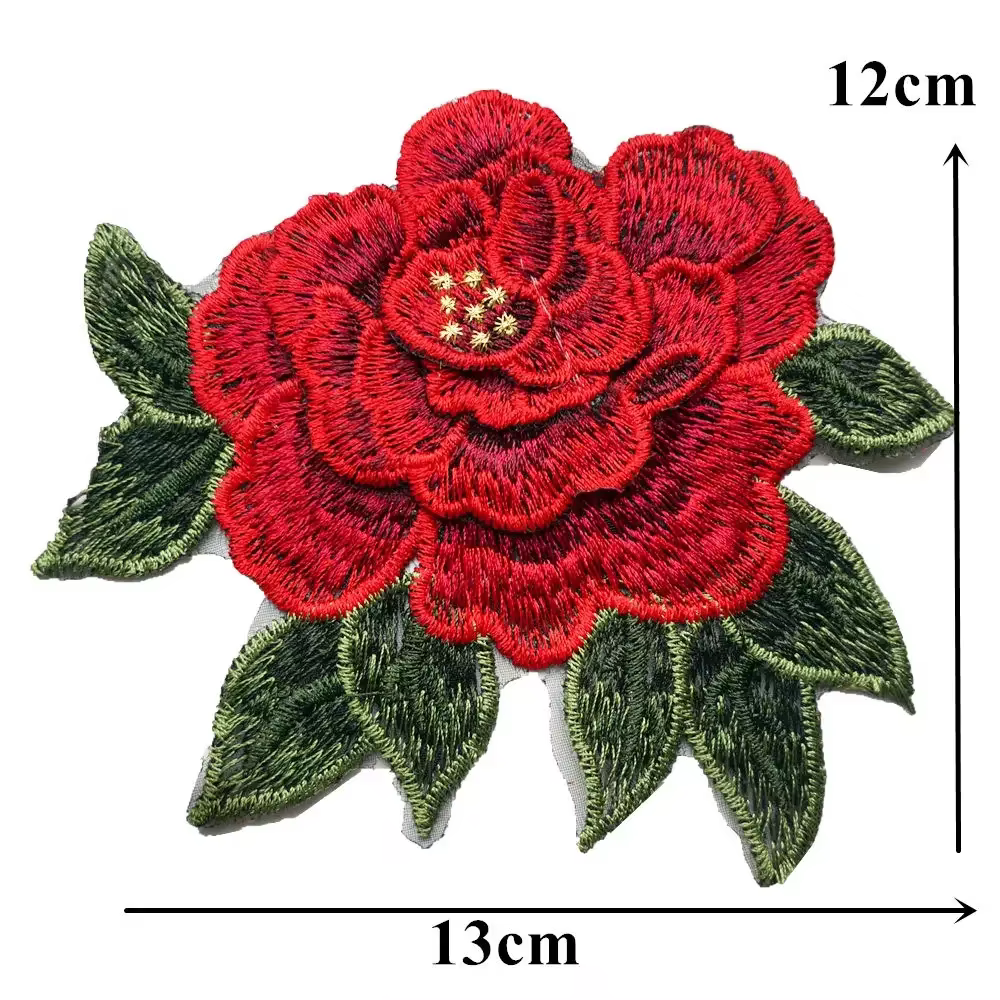 Appliques de tissu brodées de feuilles de rose rouge