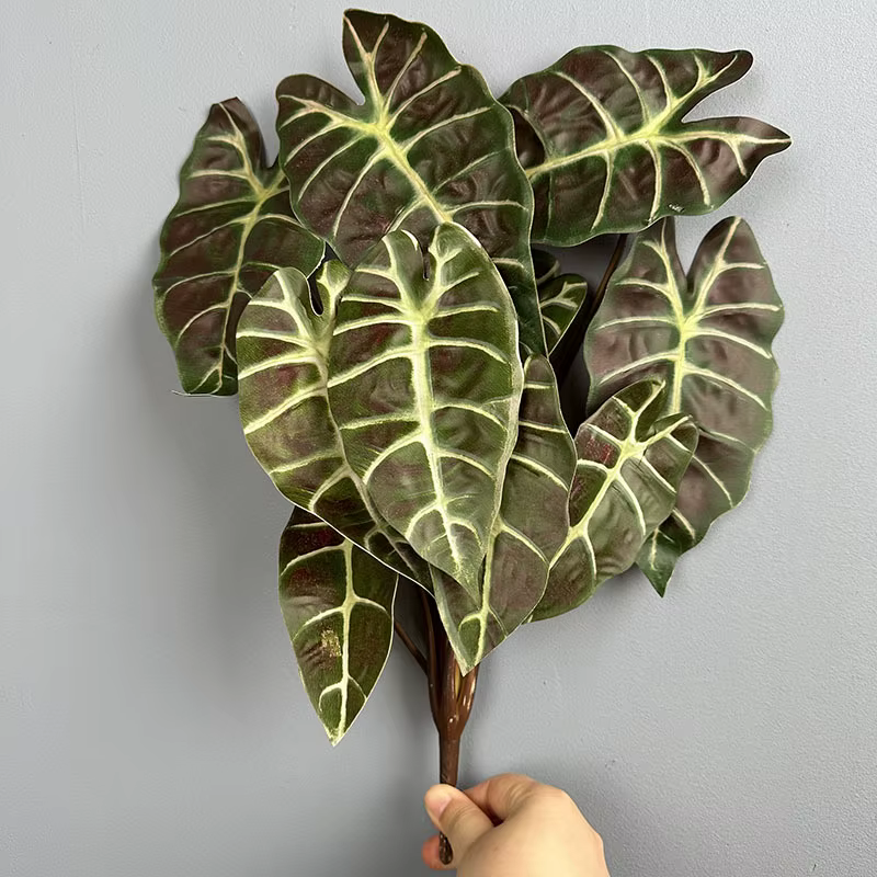 Lot de 5 plantes artificielles en plastique