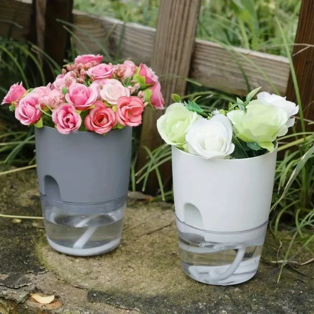 Pot de fleur en plastique auto-arrosage