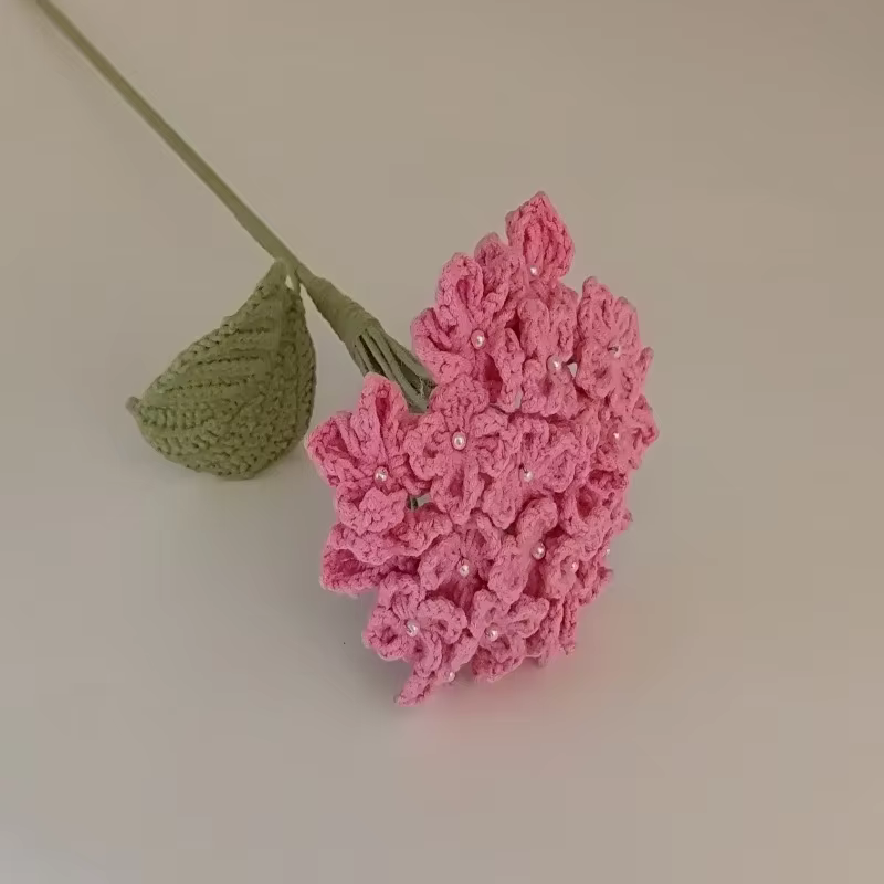 Fleurs en boule brodées à la main de haute qualité