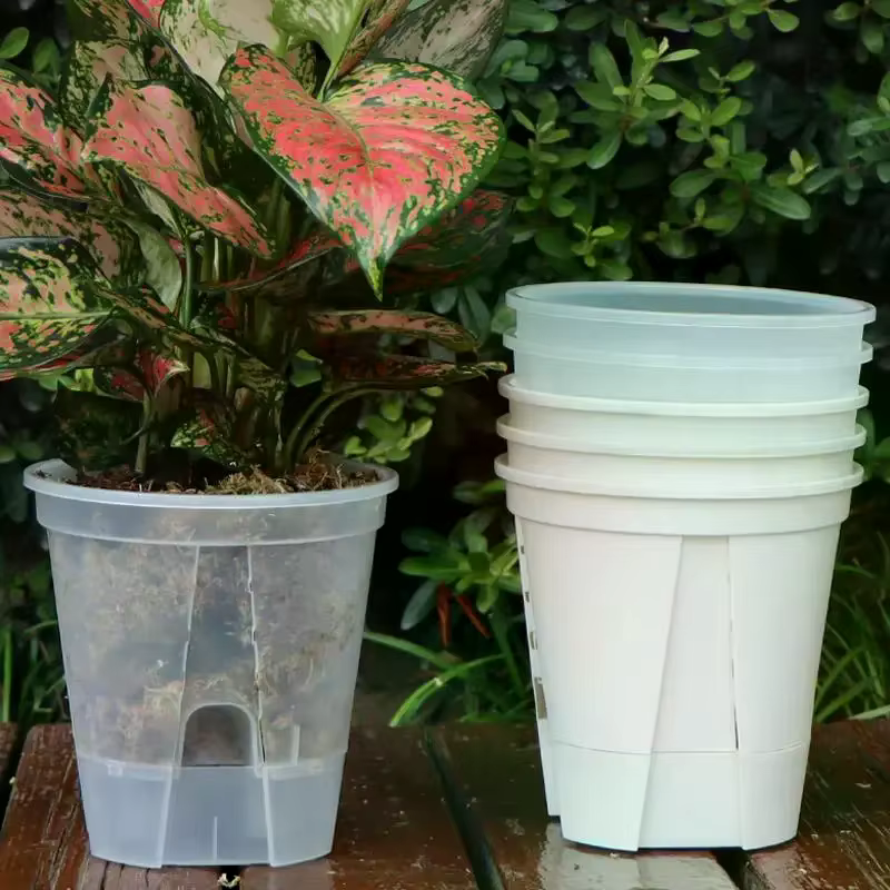 Pot de fleurs de stockage d'eau
