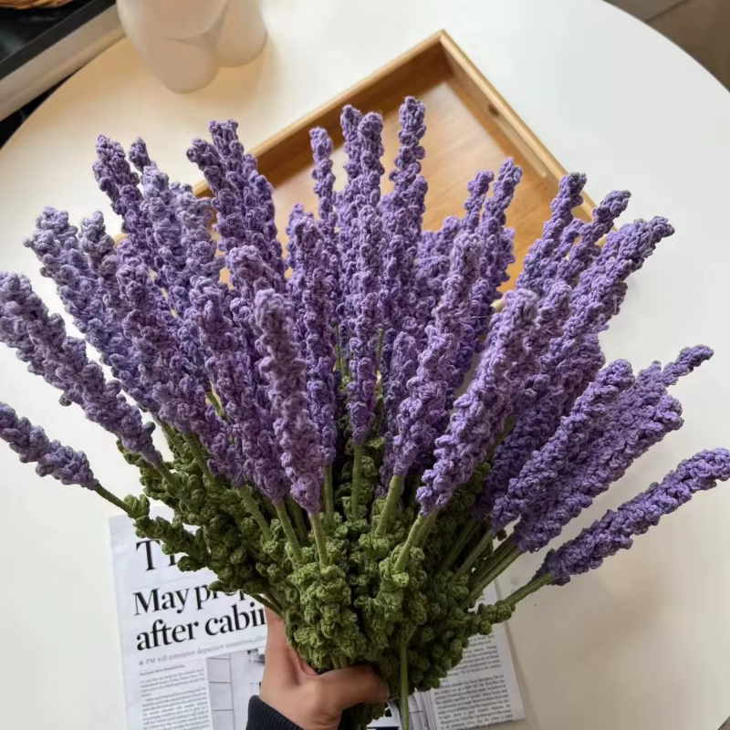 Fleurs de laine tissées à la la lavande