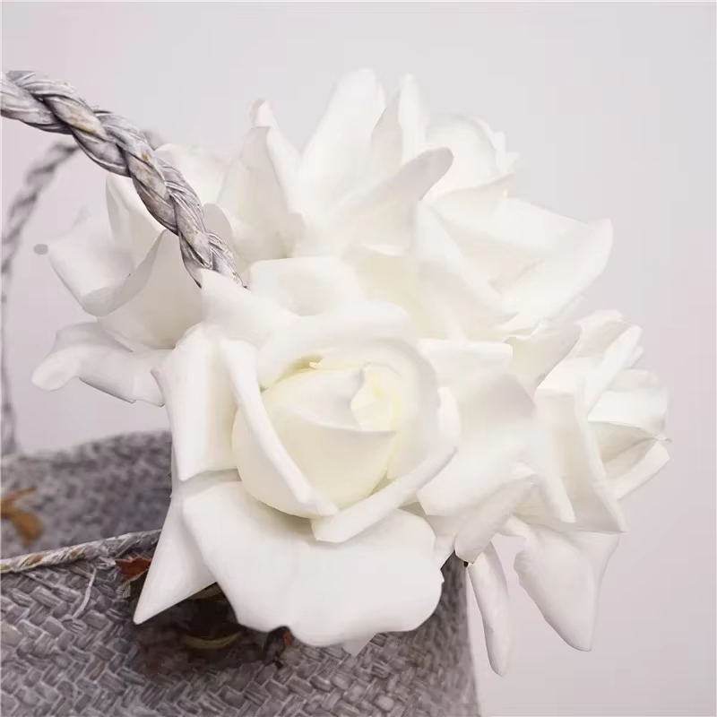 Roses artificielles hydratantes au toucher
