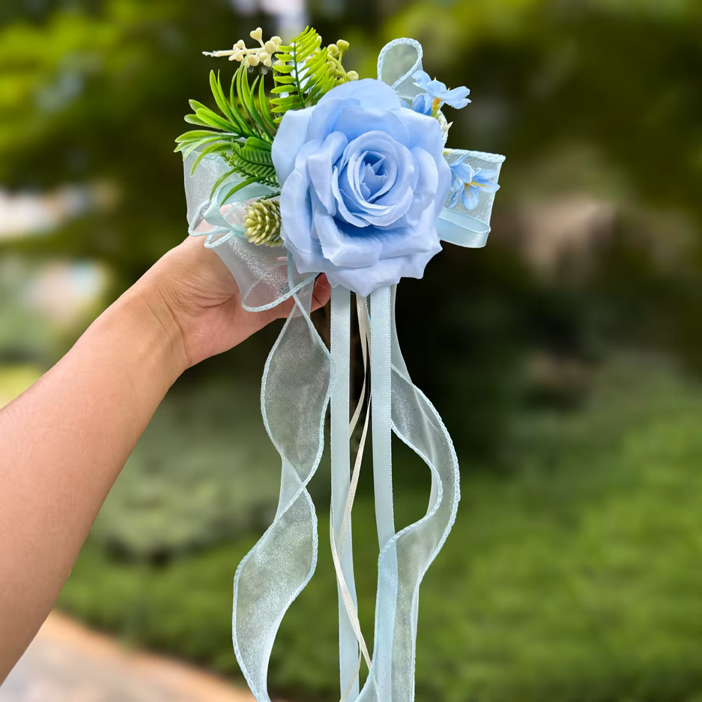 Grande fleur de rose à bords frisés (avec ventouse) – Décoration florale artificielle pour rétroviseur de voiture de