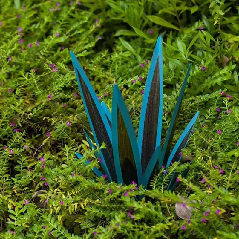 Sculpture de paysage de tequila artificielle d'agave en métal