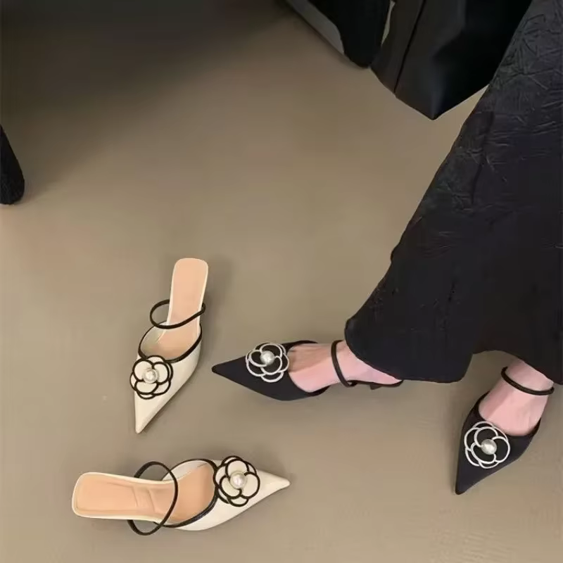 Fleur bout pointu talons hauts femmes sandales de créateur de luxe femme été élégant mode pompes femme fleur Mule pantoufles femmes