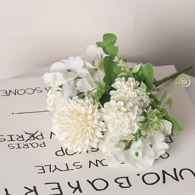 Bouquets d'hortensias artificiels mixtes
