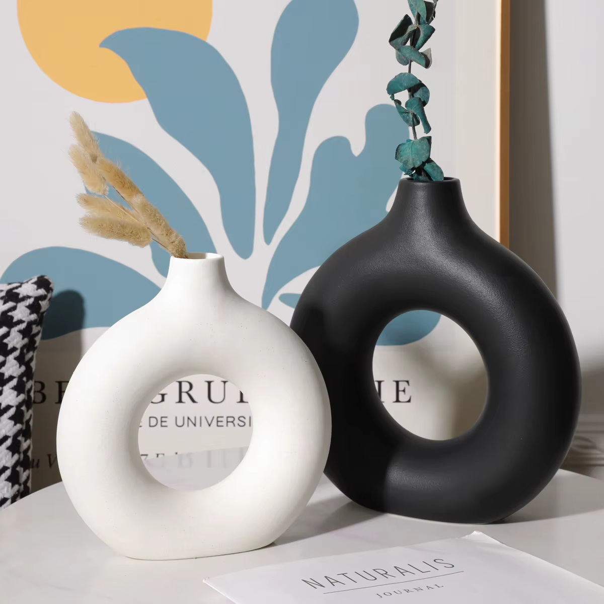 Vase nordique circulaire creux en céramique