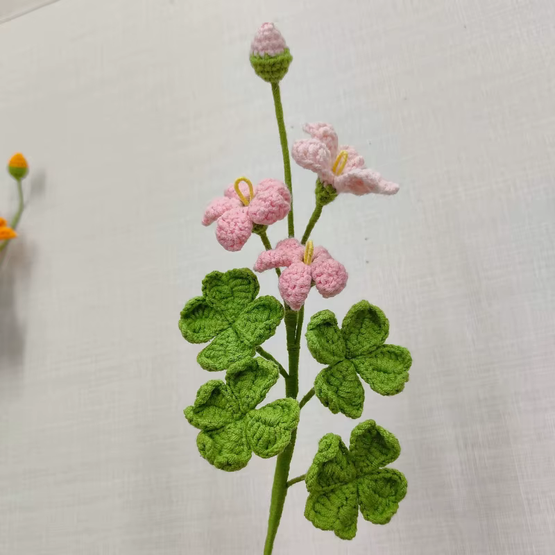 Bouquet de trèfles artificiels au crochet fait main - Décoration tissée pour la maison
