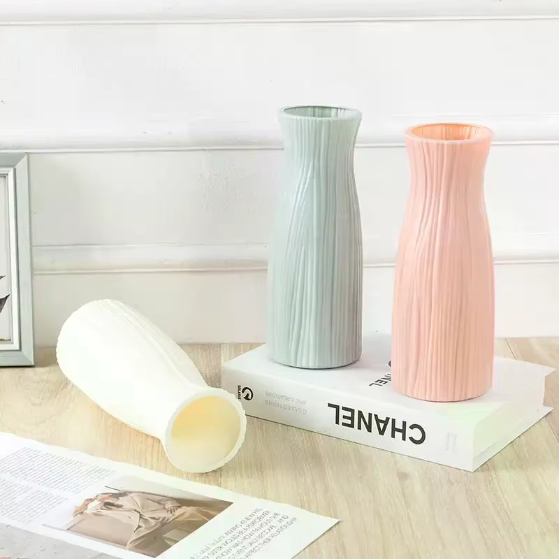 Vase à fleurs séchées en plastique avec pot