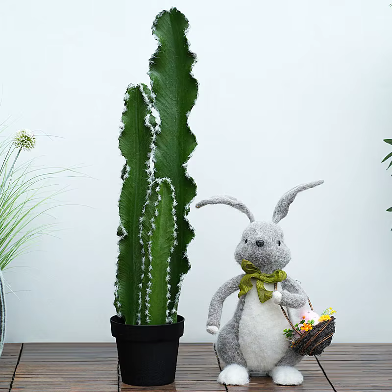 Plantes tropicales artificielles avec pot