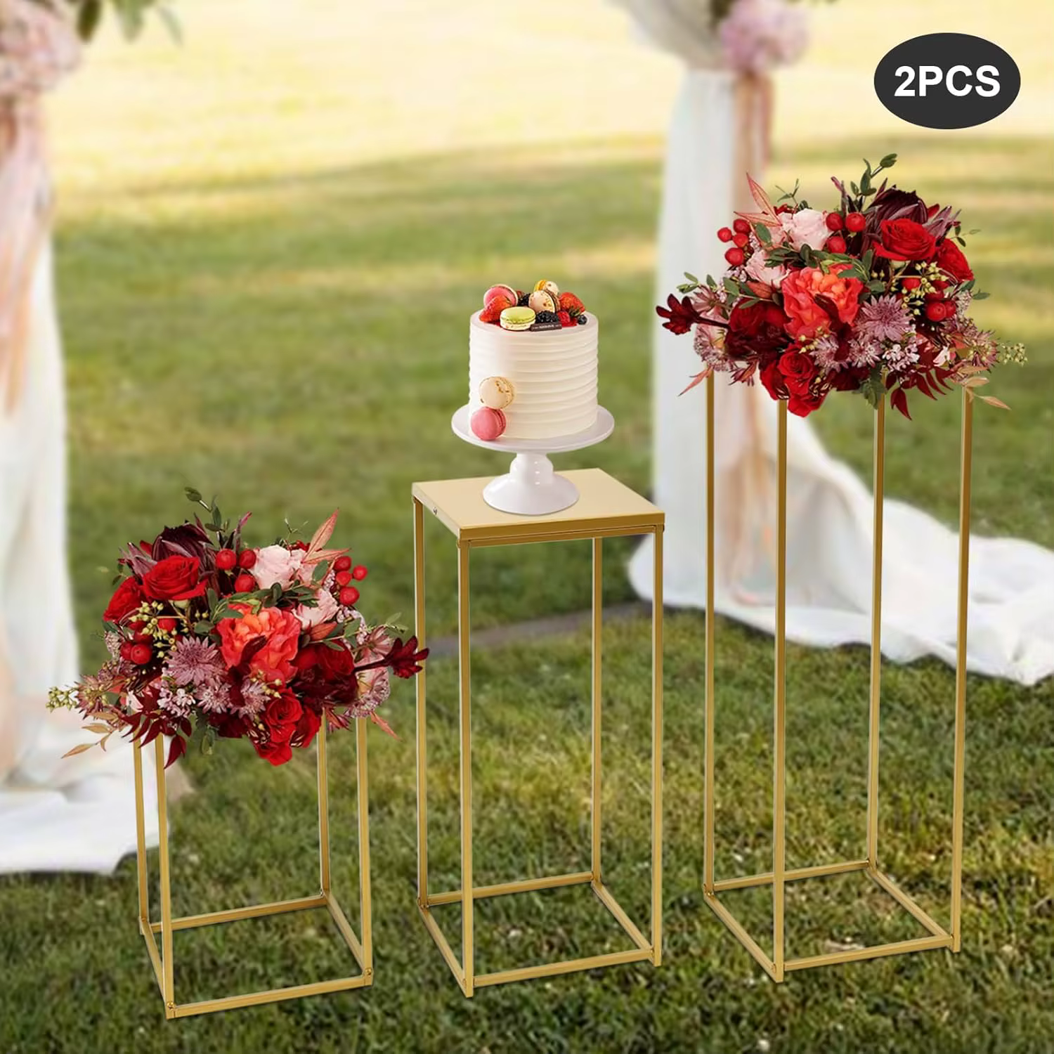 Supports floraux dorés pour décorations de mariage