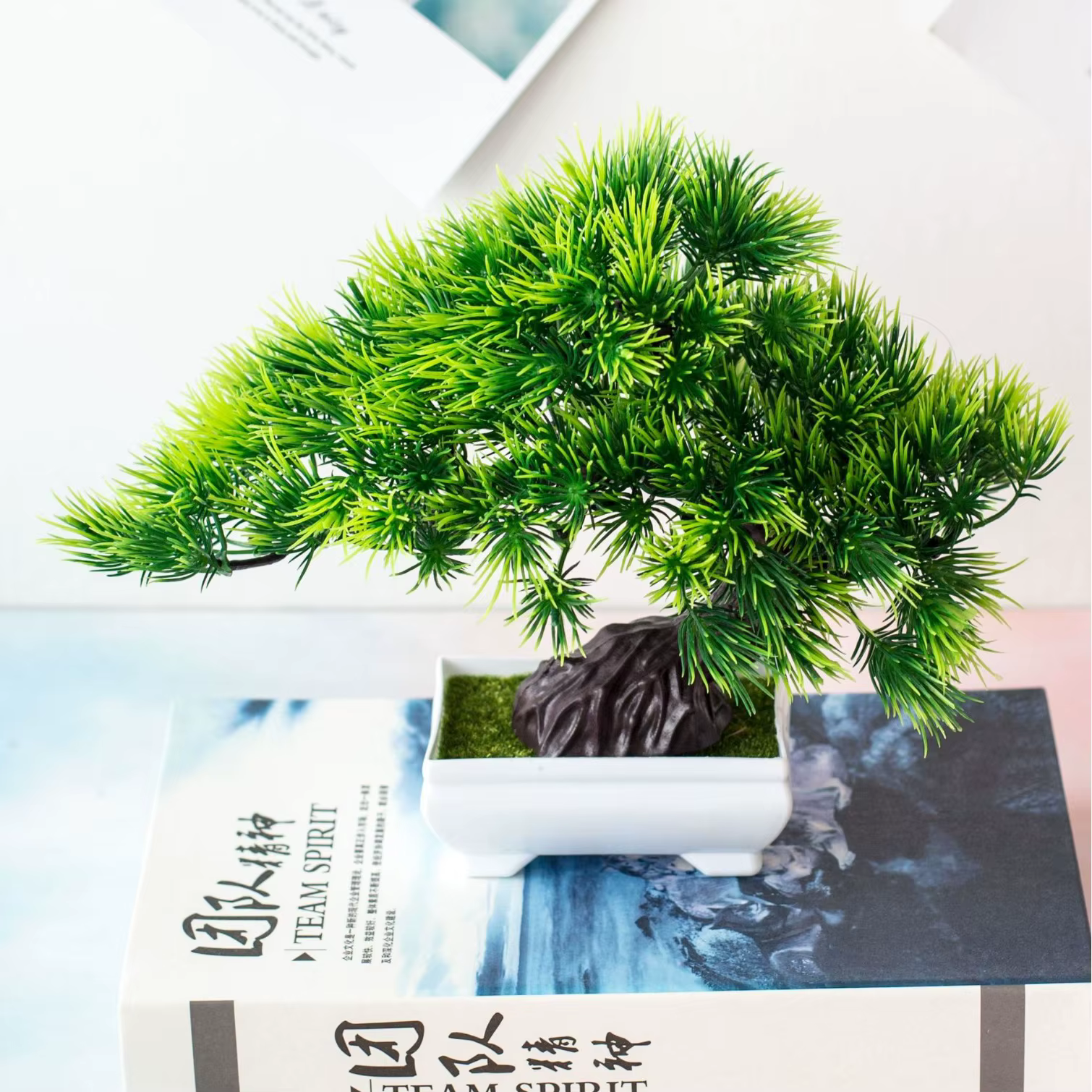 Plantes Artificielles : Arrangement de Bonsaï en Pot de Pin pour Accueil