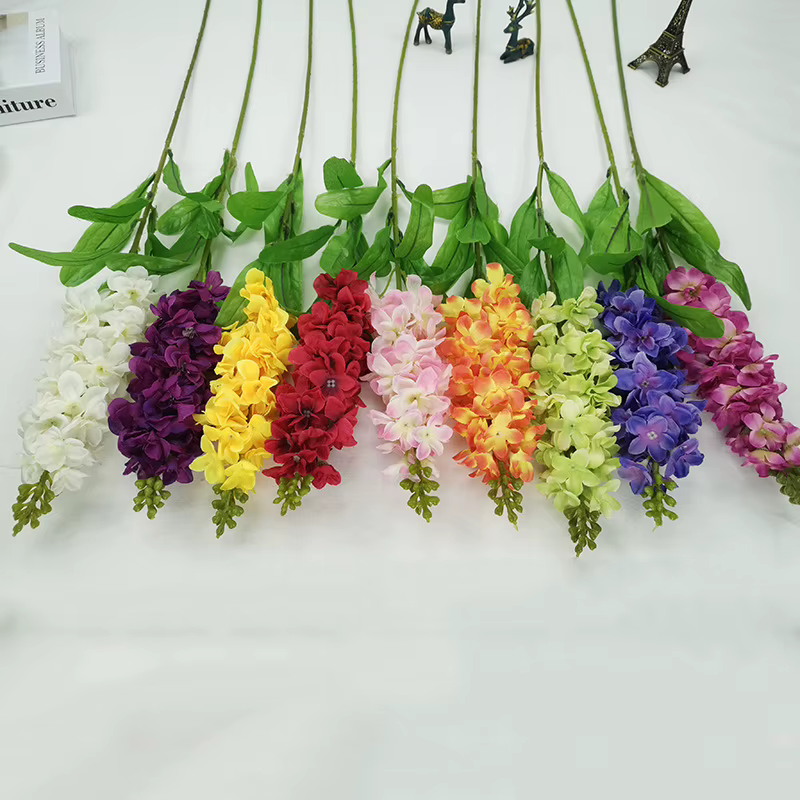 Branche de fleur violette artificielle de jacinthe avec feuille
