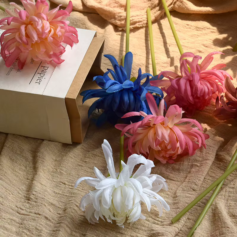 15/20 pièces de chrysanthèmes artificiels en soie bleus