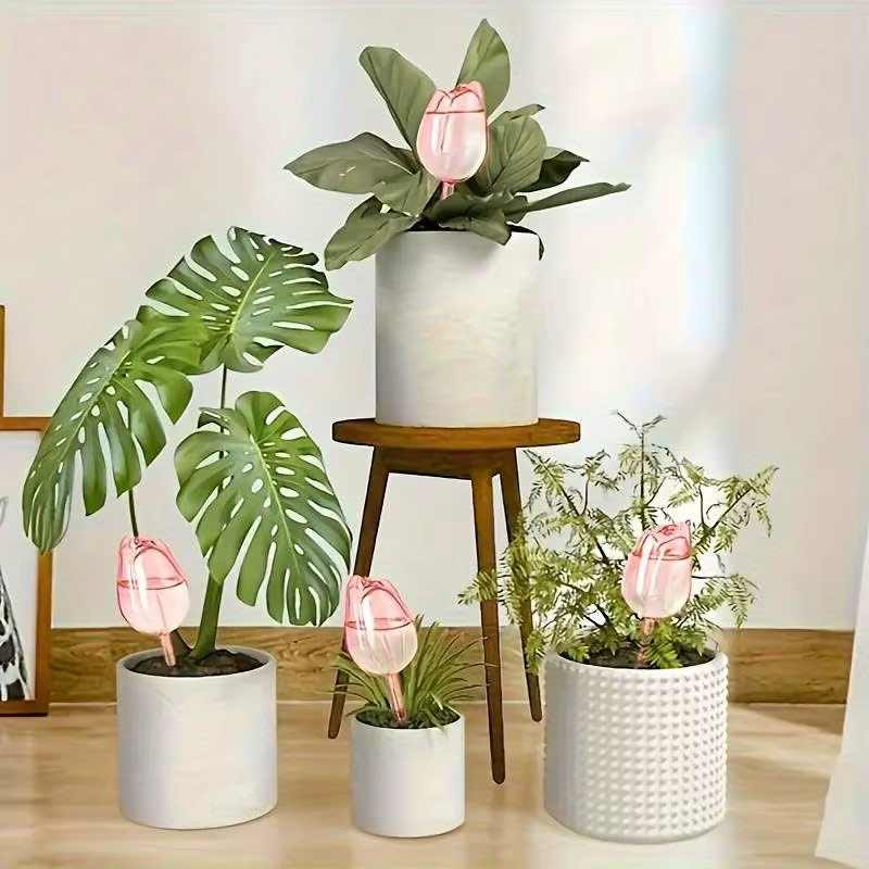 3 boules d'irrigation en forme de tulipe rose avec un design à embout étroit pour prolonger le temps