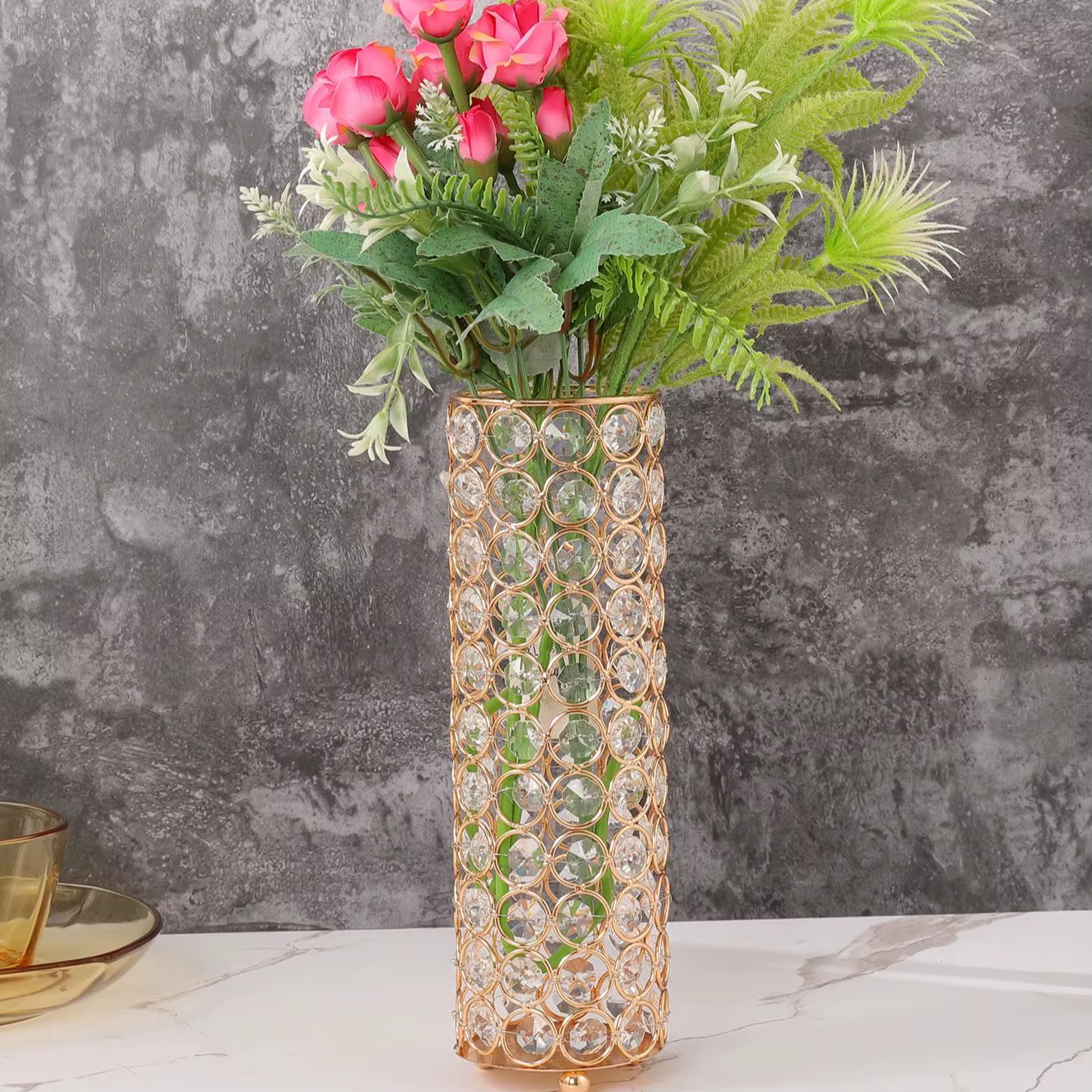 Vase à fleurs en cristal doré