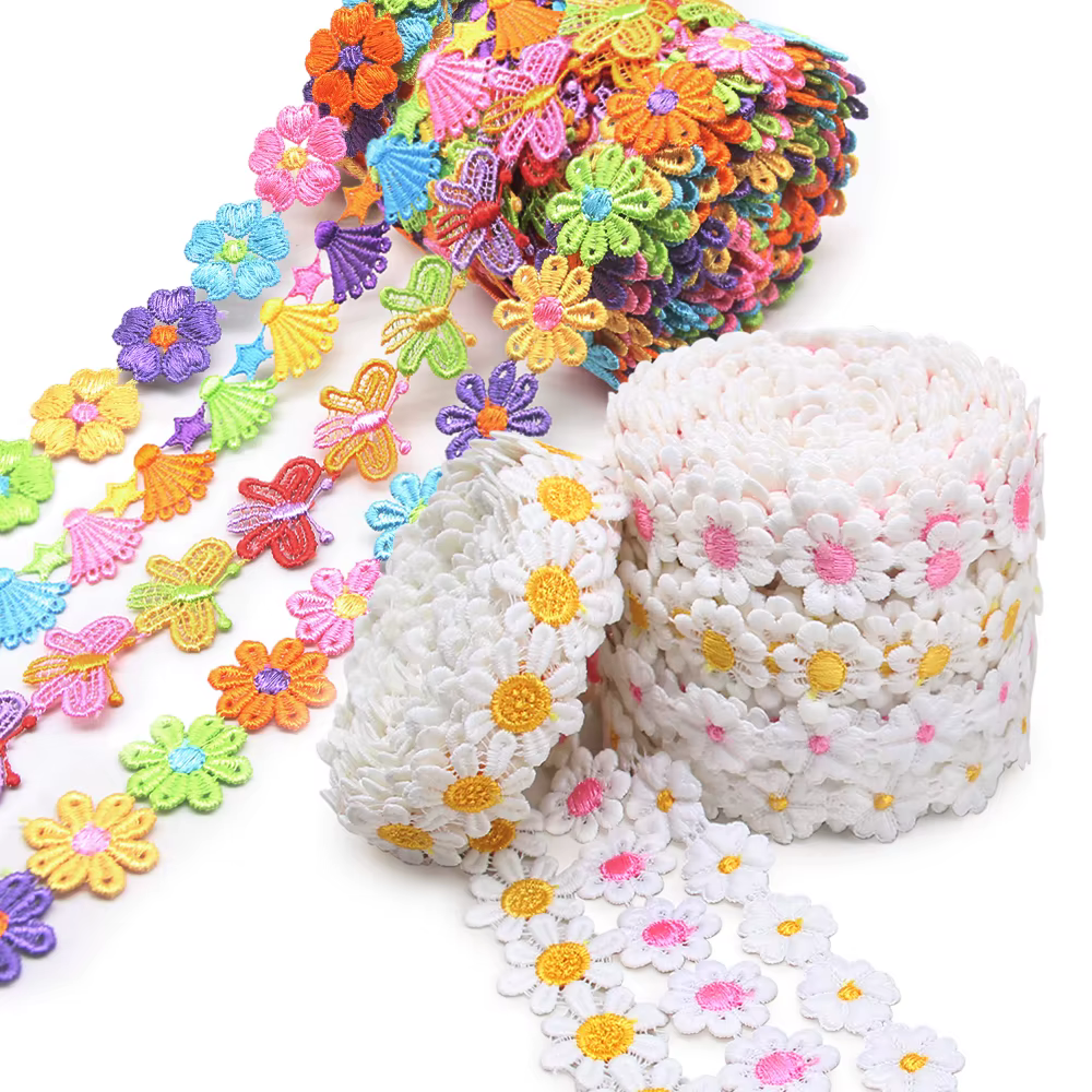 Garniture en dentelle de fleur de marguerite colorée