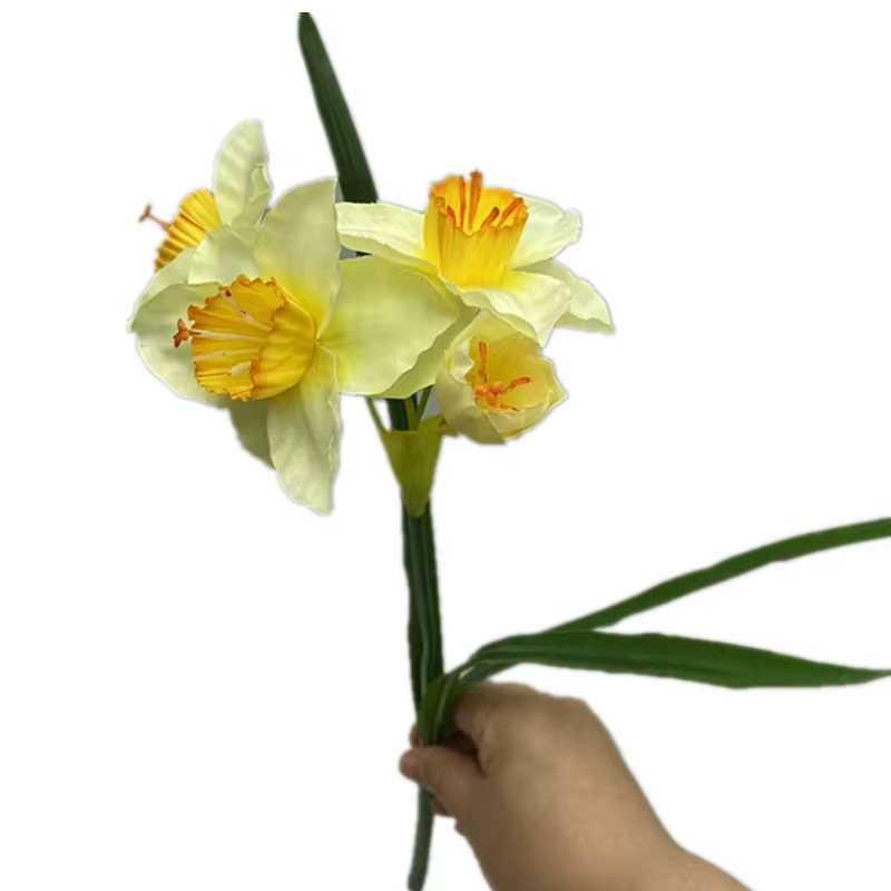 Une fleur de narcisse artificielle