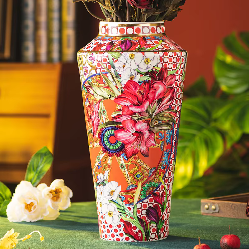 Vase en céramique, pièce de décoration pour la maison
