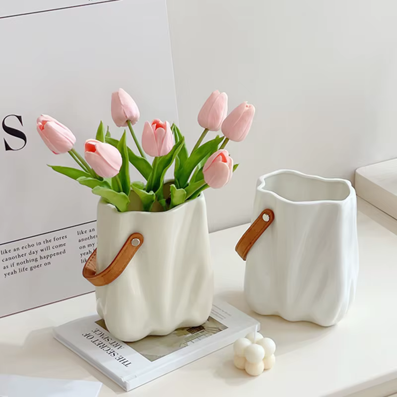 Vases en plastique simples pour plantes