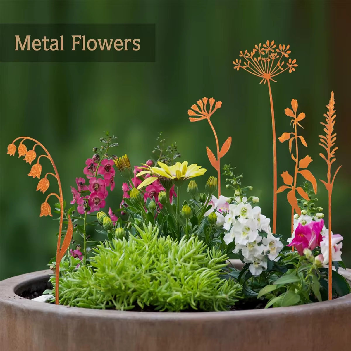 Fleurs en métal rouillé