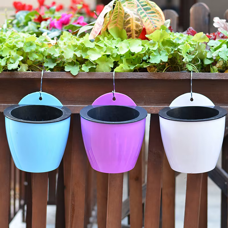 Pot de fleur en plastique automatique durable avec crochet