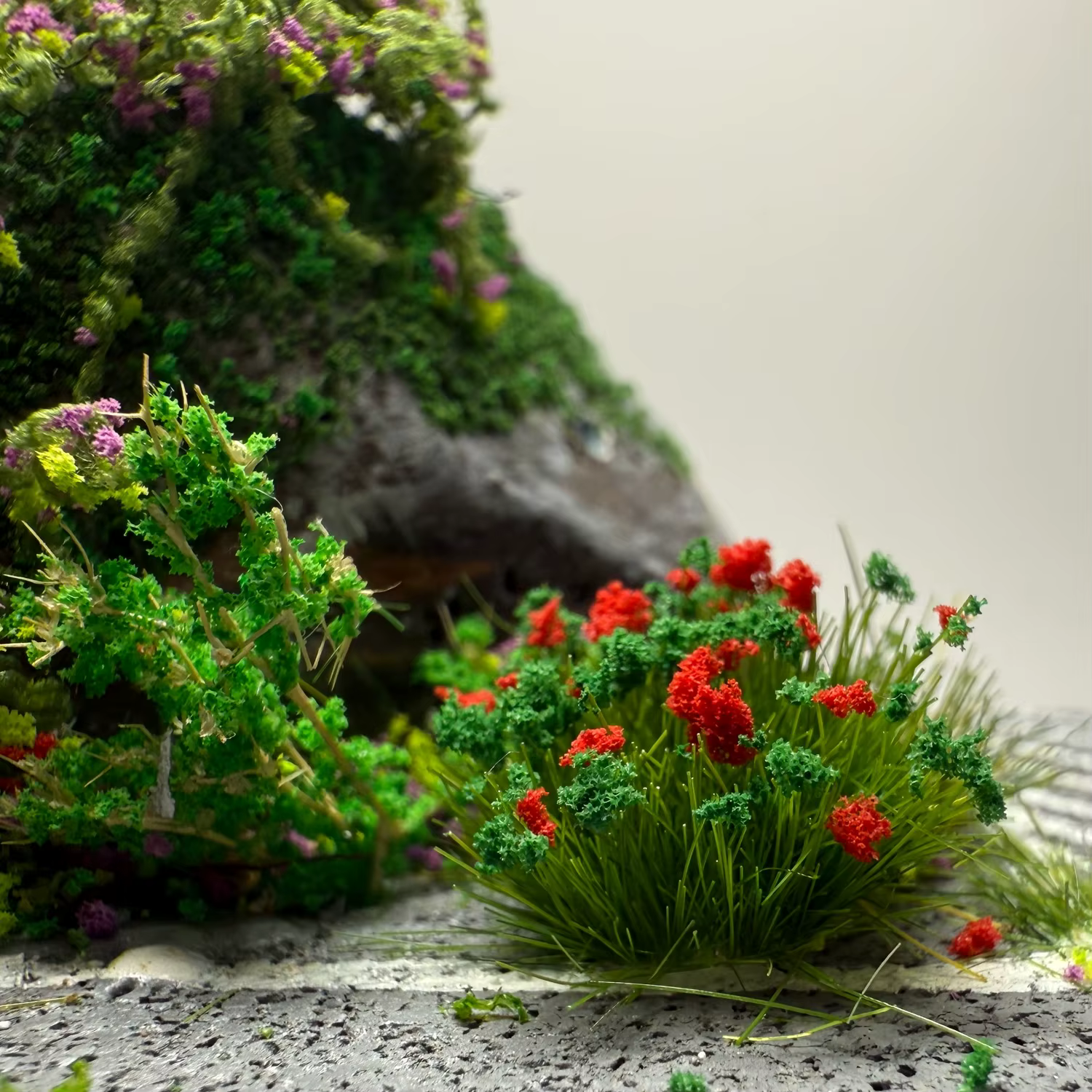 Clapets d'herbe réalistes miniatures 24 pièces