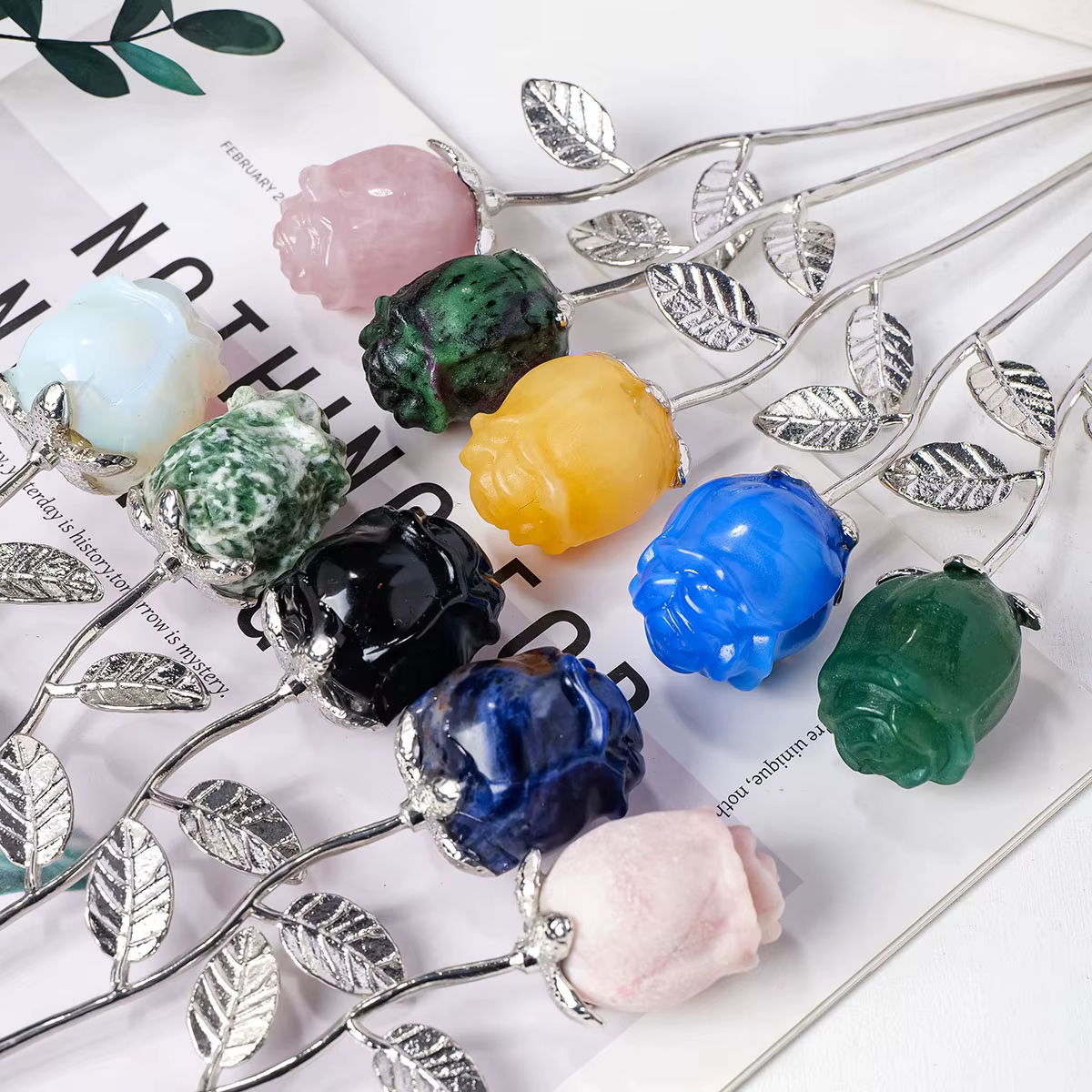 Statue de Fleurs de Quartz Rose en Clip Naturel