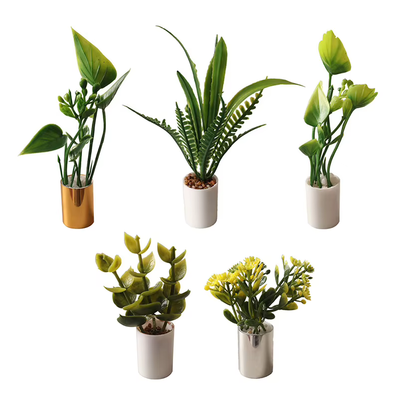 Plante miniature en pot pour maison de poupée