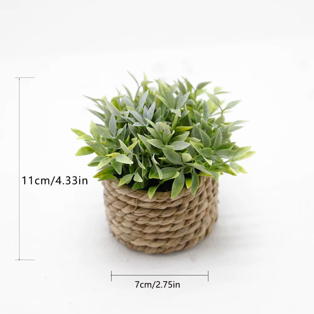Plante artificielle verte en pot