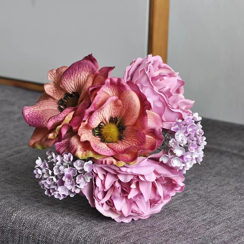 Bouquet de pivoines de montagne parfumées nordiques