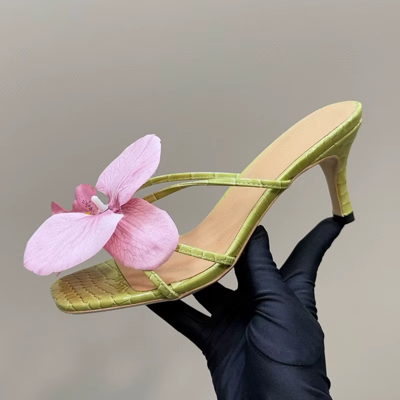 Pantoufles à talons hauts pour femmes, en cuir véritable, bout ouvert, talons chaton, sandales paresseuses, diapositives d'été, chaussures de plage pour vacances à la mode