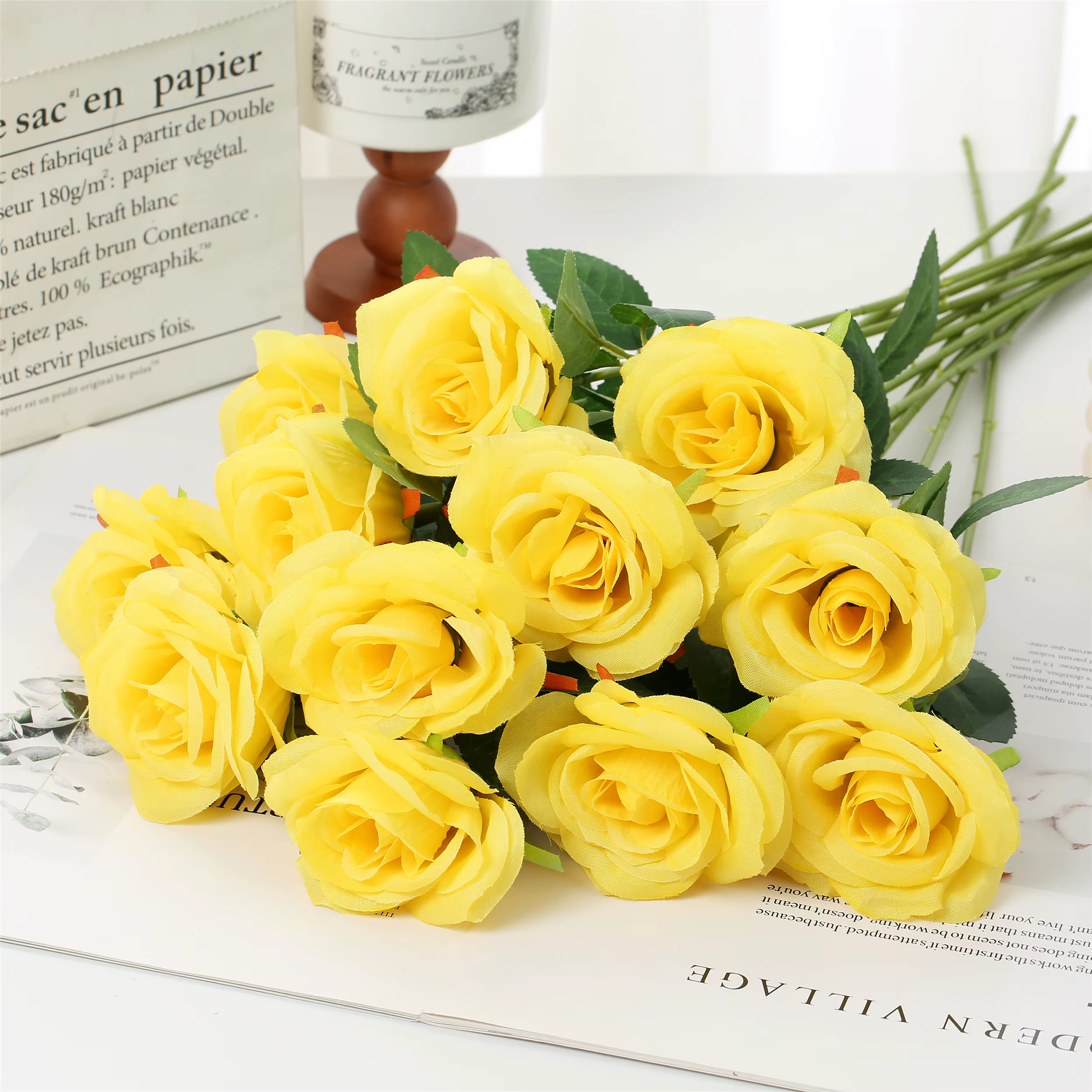 Rose artificielle jaune en soie à longue tige pour la décoration de la maison