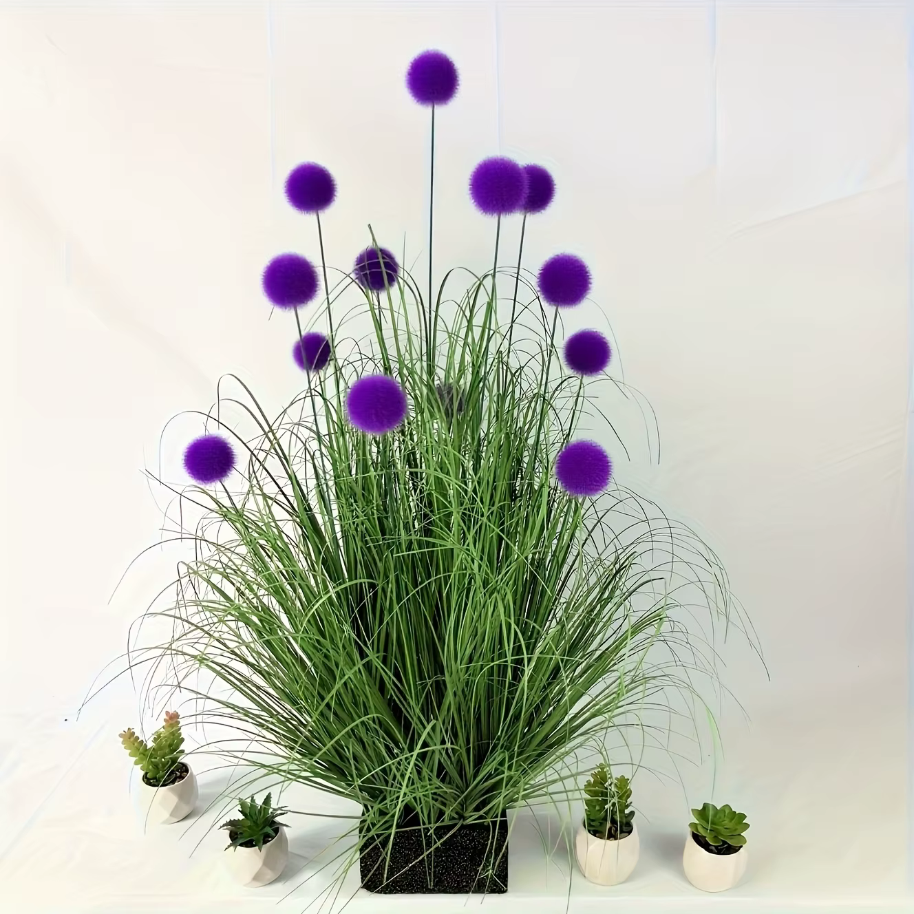 Plantes artificielles en herbe bulbeuse violette