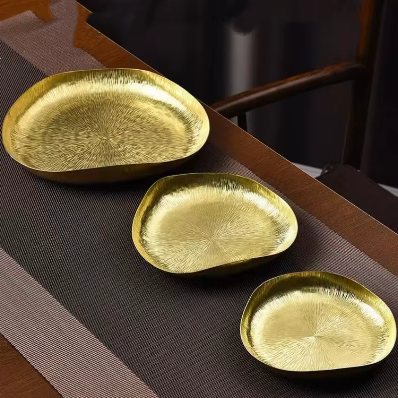 Plateau de tasse à café en laiton en forme de Texture de fleur de feuille de Lotus, soucoupe de tasse à thé rétro assiette de nourriture de fromage à la maison, décoration de Table de disque de collat