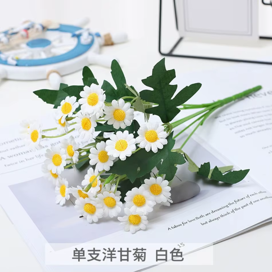 Bouquet de camomille, marguerite et chrysanthème sauvage en soie à 28 têtes pour mariages/décoration de la maison