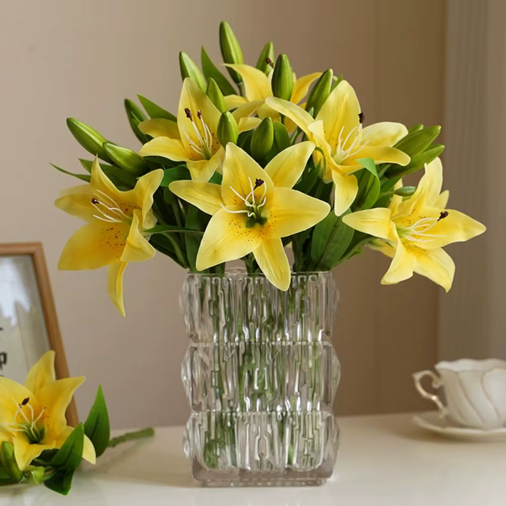 1 lot avec 3 fleurs et 1 bouton de fleur artificielle de lys