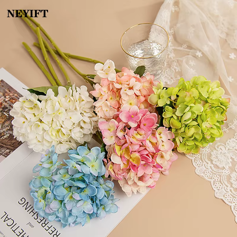 Branche d'hortensia artificielle