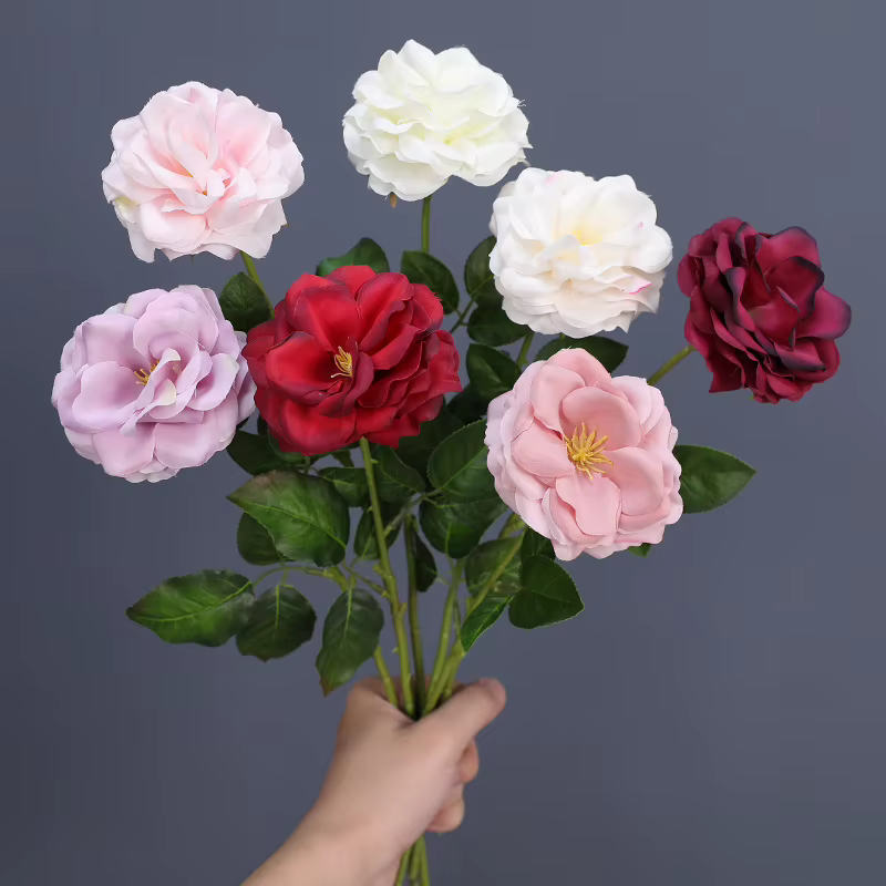 Roses rouges en soie, Simulation florale