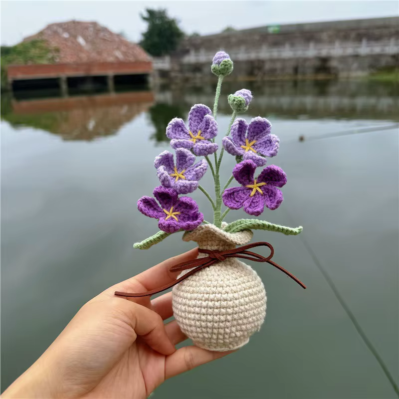 Pot de fleurs au crochet mignon