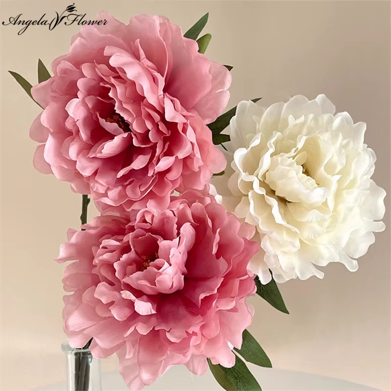 Fleur de pivoine en soie blanche